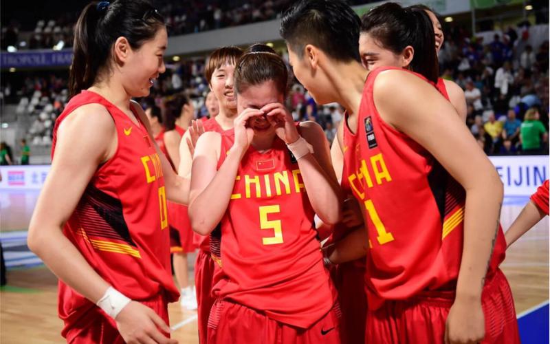 中国女篮vs男篮全场录像的相关图片