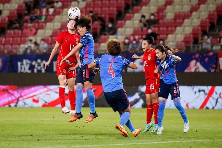 中国女足vs日本赛前比赛的相关图片