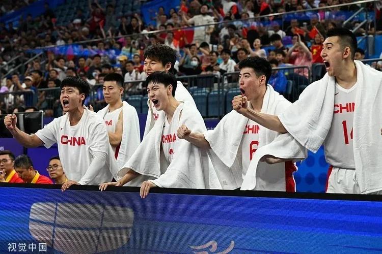 中国男篮vs韩国的相关图片